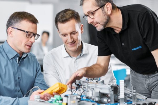 Formación técnica y automatización FESTO